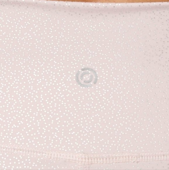 CORE 10 | Women's Foil  Print Shine Nearly Naked Stirup Leggings - Picture 3 of 8